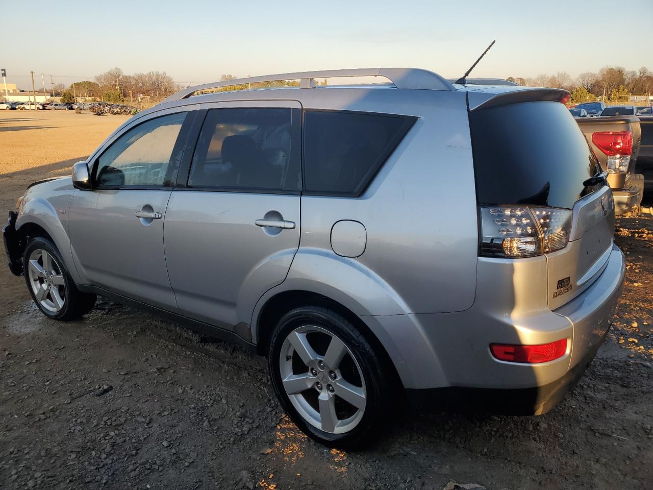 MITSUBISHI OUTLANDER 2007 — 3