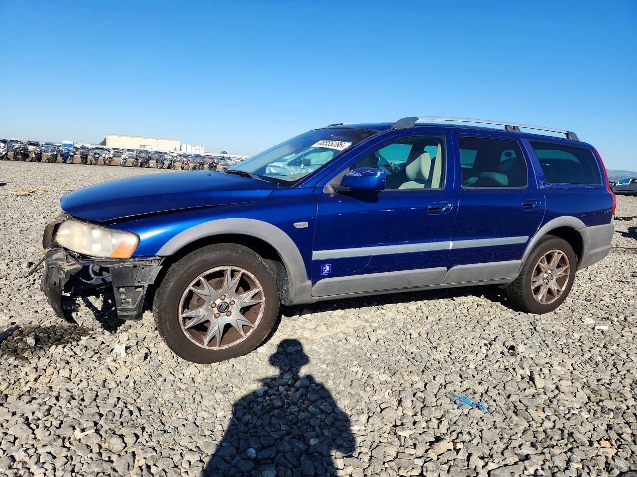 VOLVO XC70 2006 — 2