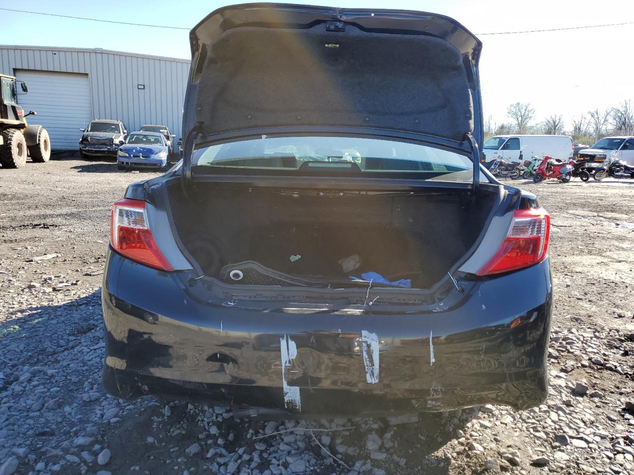 Toyota Camry 2012 — 6