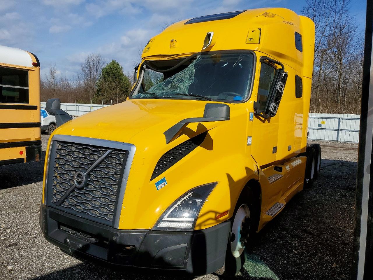 VOLVO VNL 2022 — 3