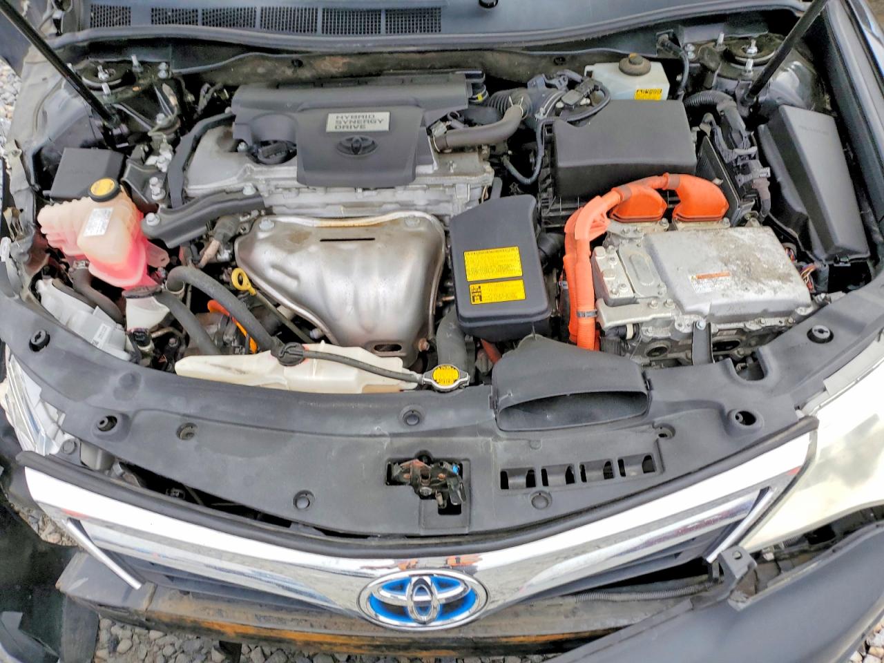 TOYOTA CAMRY HYBRID 2014 — 12