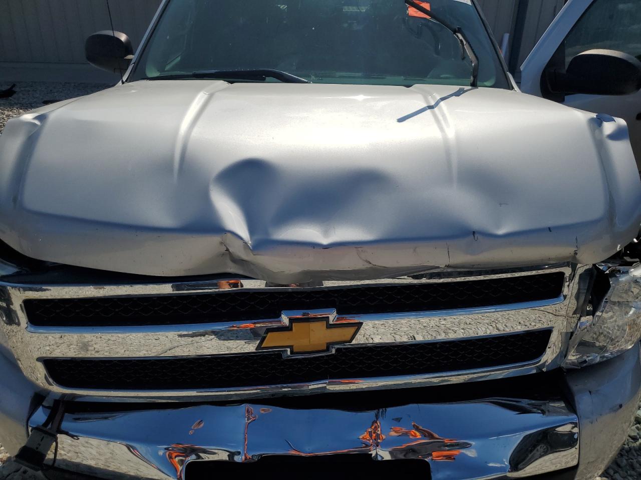 CHEVROLET SILVERADO 2011 — 12