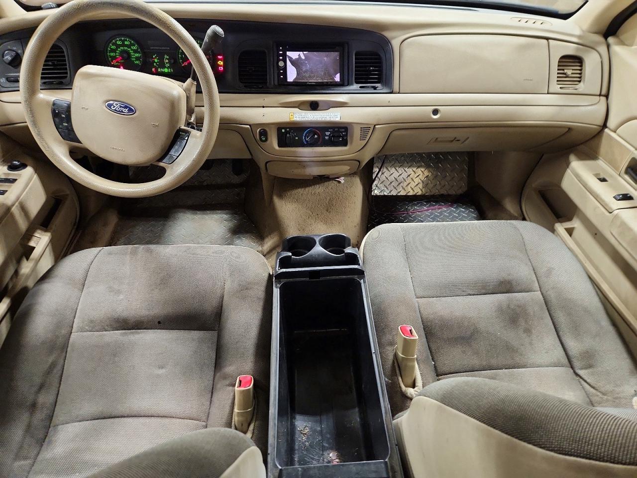 FORD CROWN VICTORIA 2011 — 9