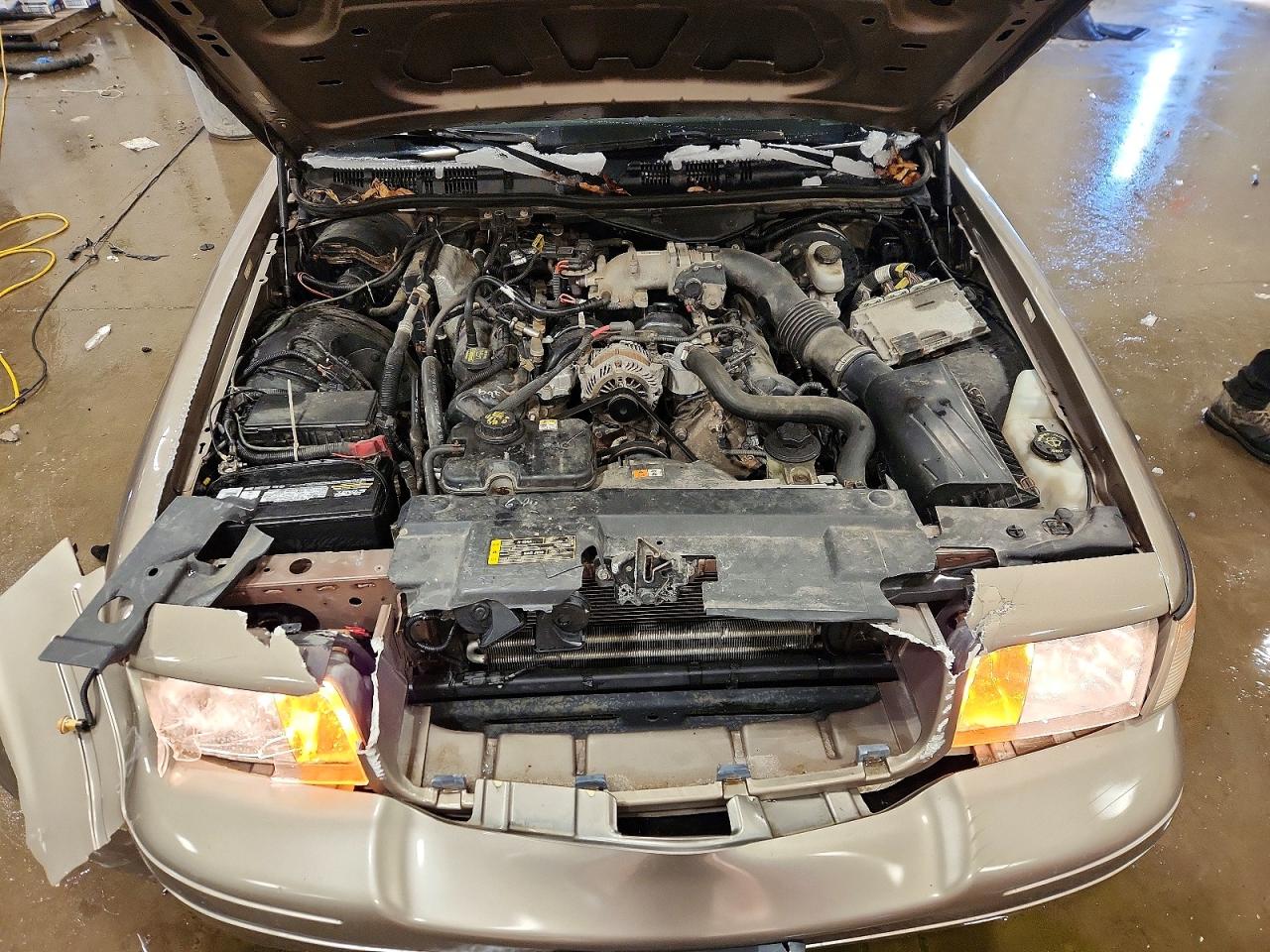 FORD CROWN VICTORIA 2011 — 12