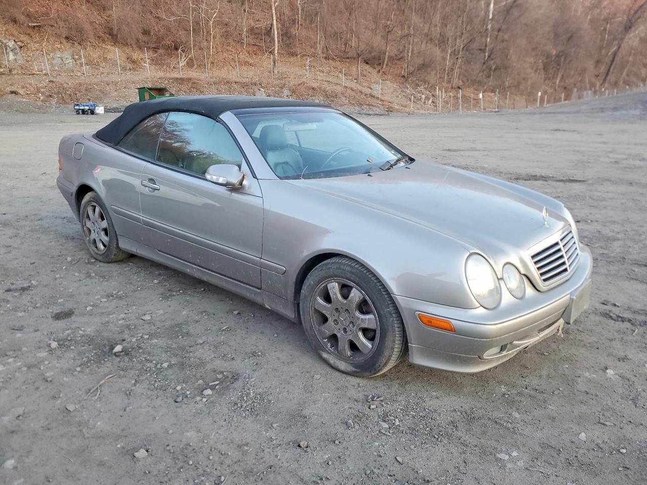 2003 MERCEDES-BENZ CLK 320