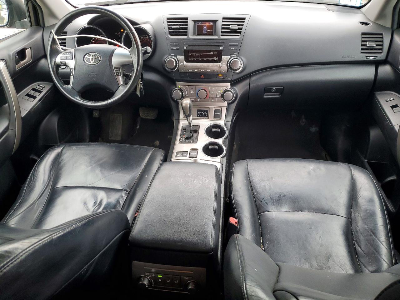 TOYOTA HIGHLANDER 2011 — 9