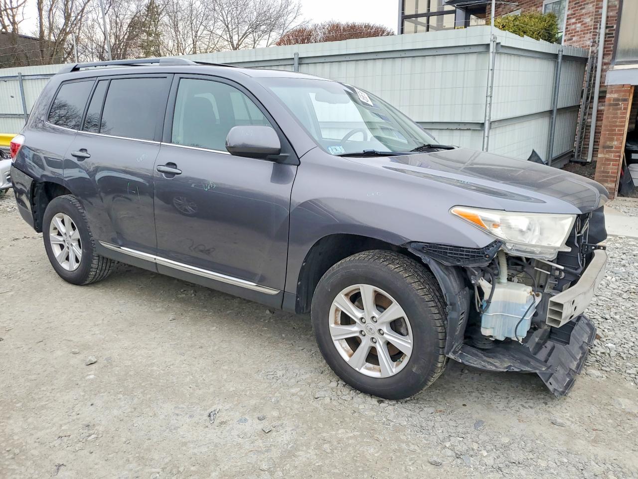 TOYOTA HIGHLANDER 2011 — 5