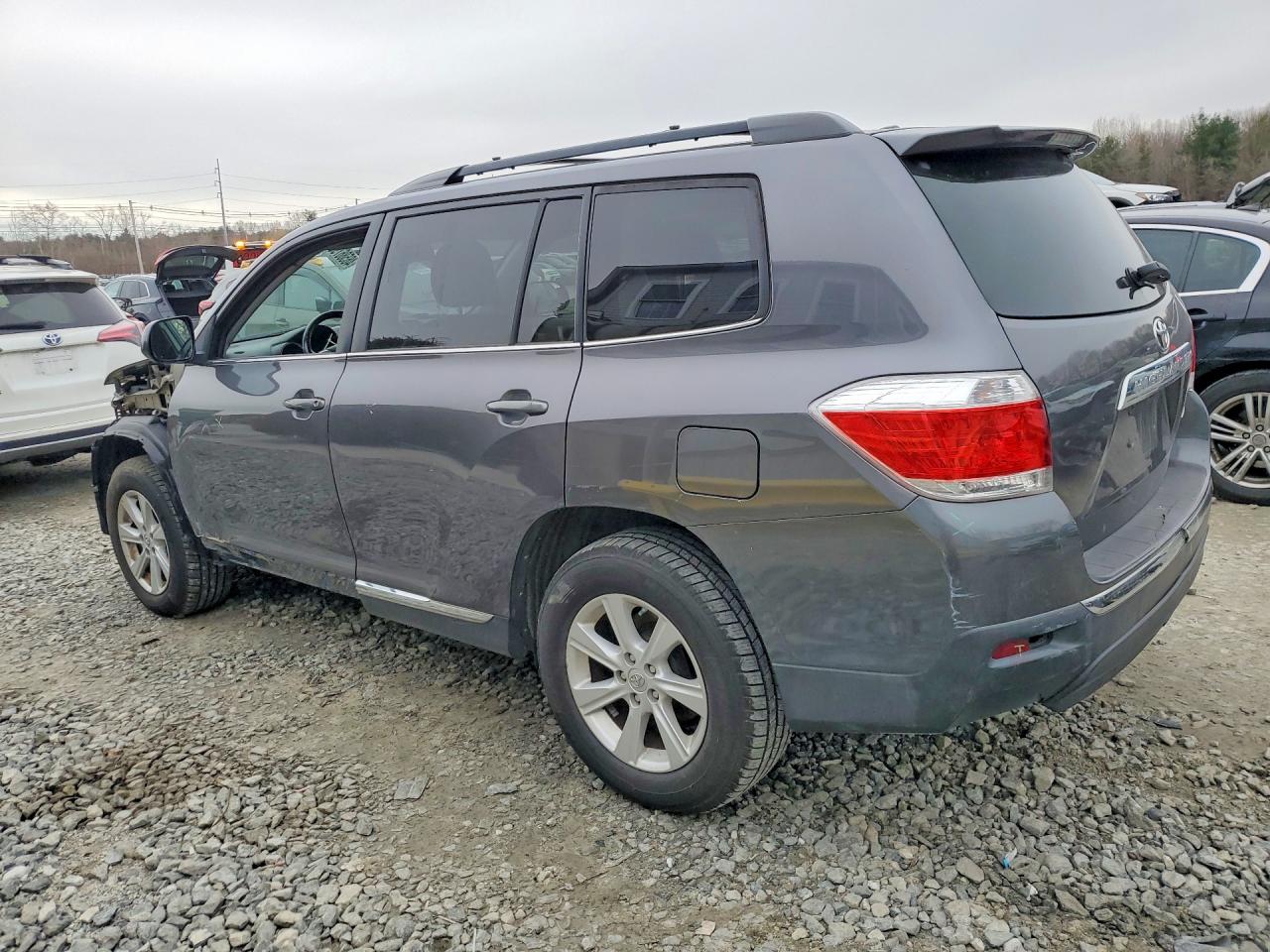 TOYOTA HIGHLANDER 2011 — 3