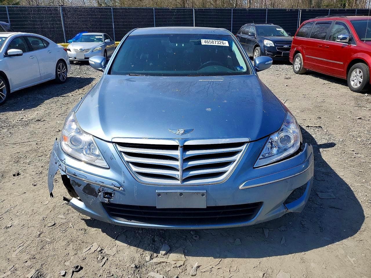 HYUNDAI GENESIS 2010 — 6