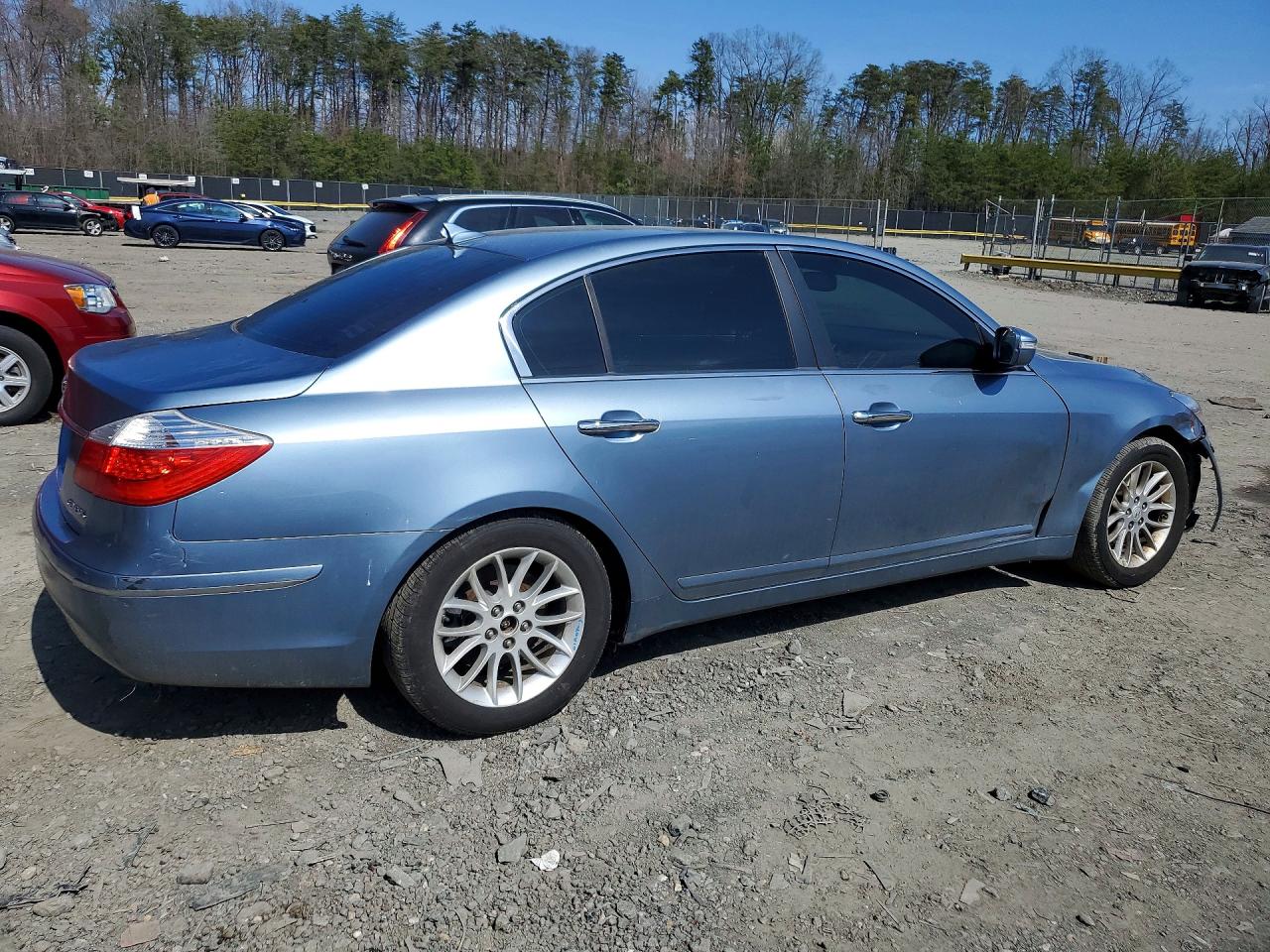 HYUNDAI GENESIS 2010 — 4