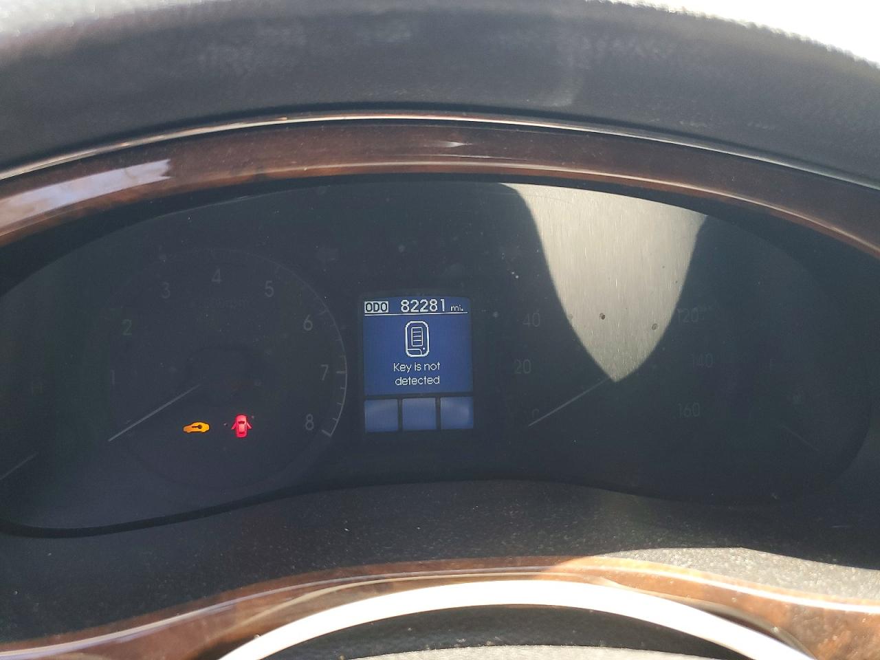 HYUNDAI GENESIS 2010 — 10