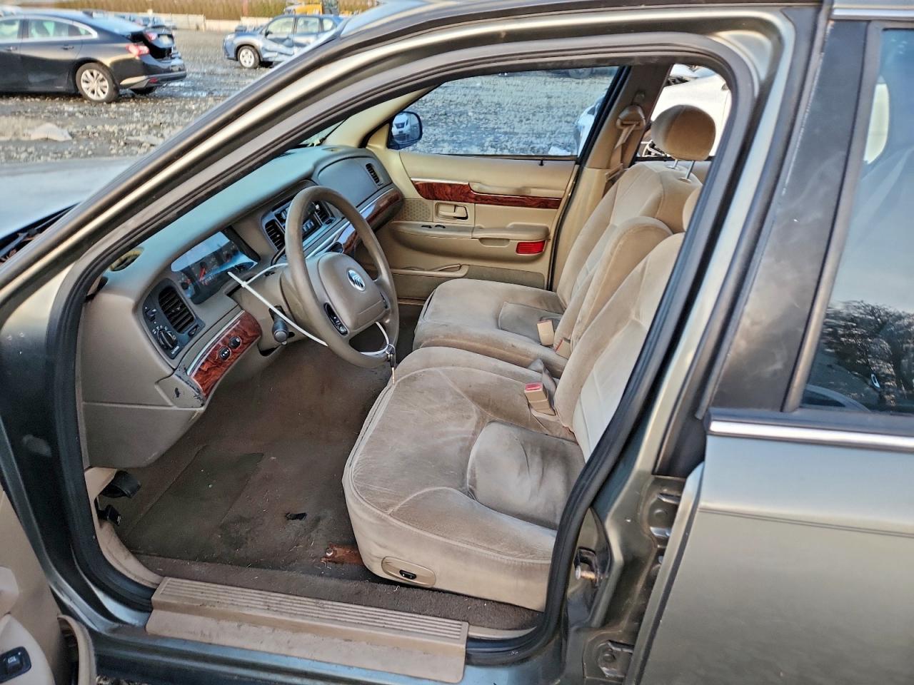 MERCURY GRAND MARQUIS 2002 — 8