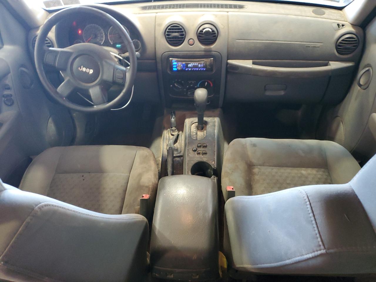 JEEP LIBERTY 2005 — 9