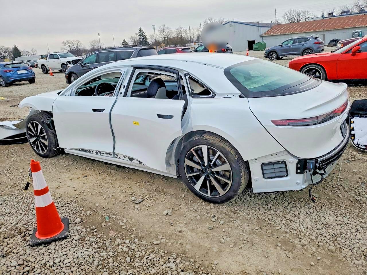 LUCID MOTORS AIR 2026 — 3