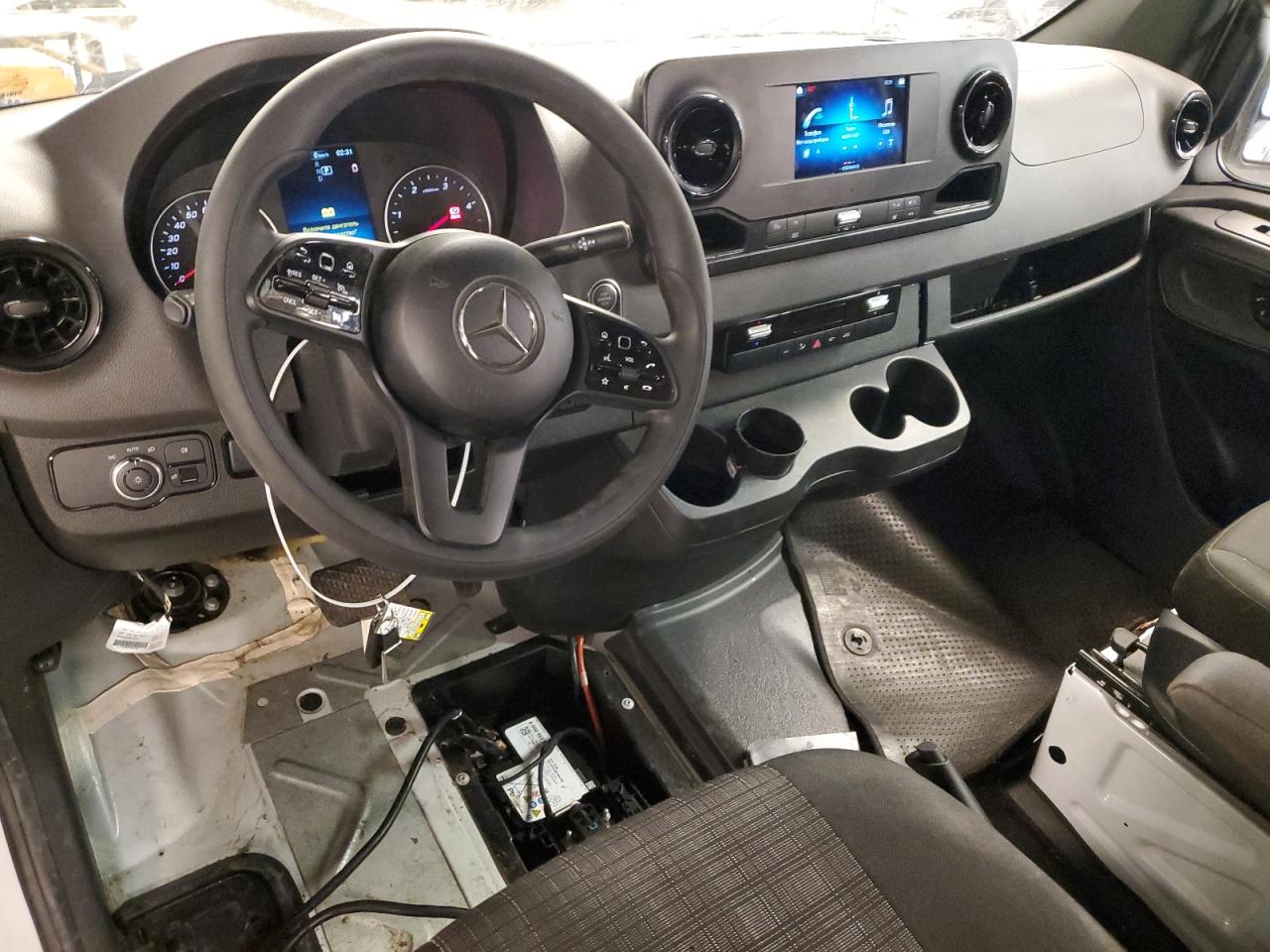 MERCEDES-BENZ SPRINTER 2023 — 9