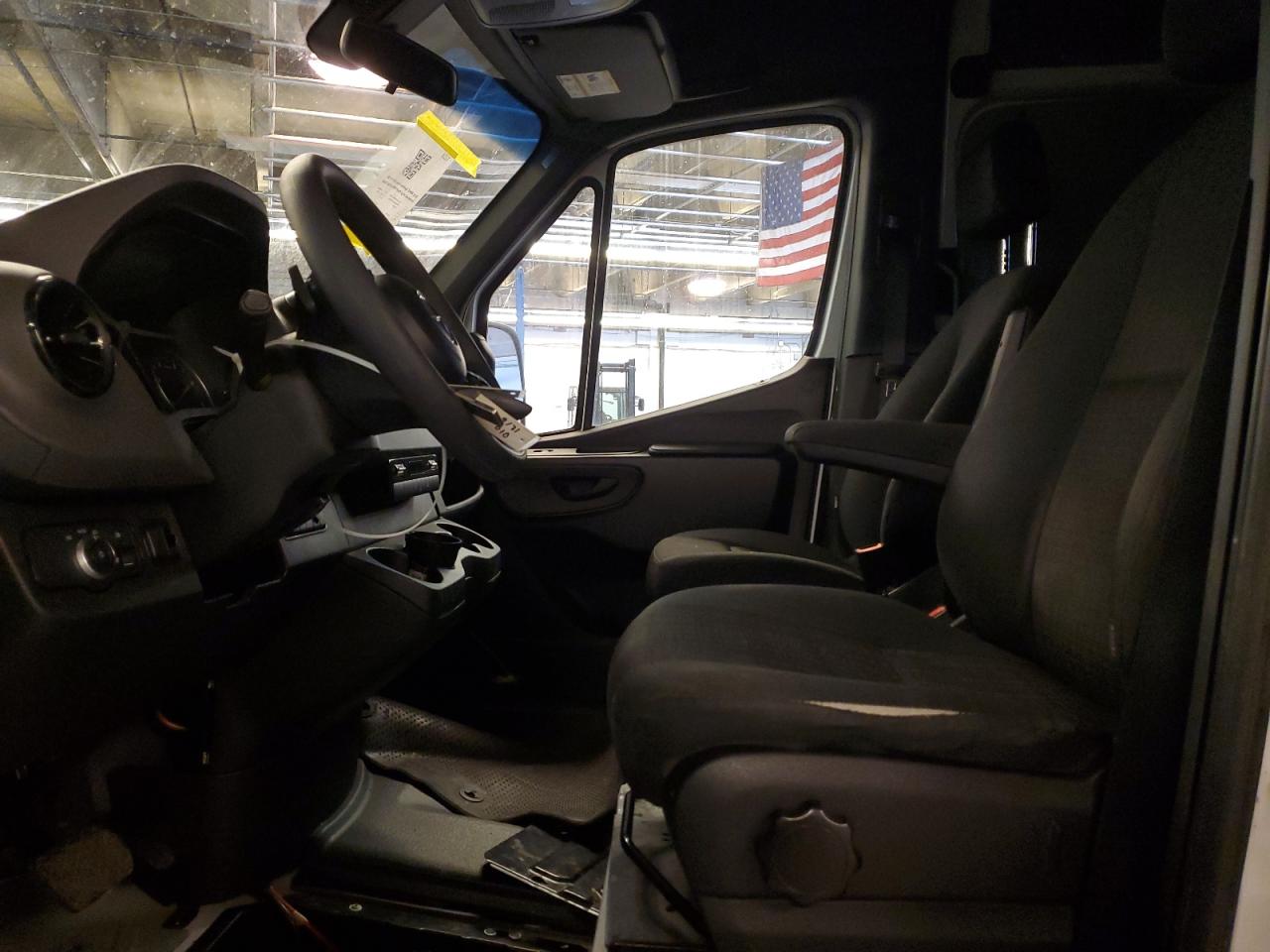 MERCEDES-BENZ SPRINTER 2023 — 8