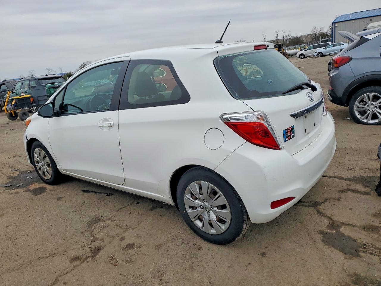 TOYT YARIS 2014 — 3