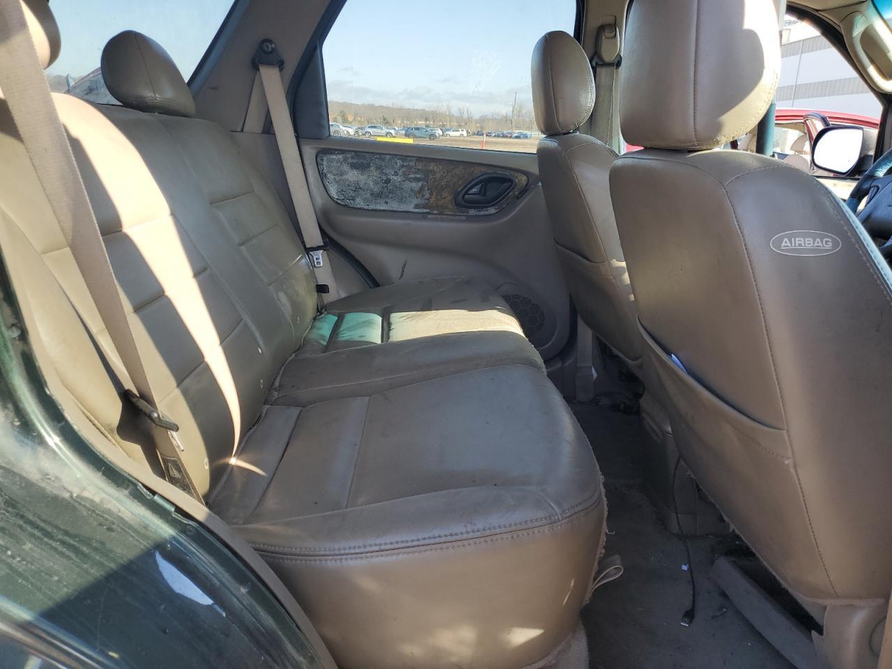FORD ESCAPE 2002 — 12