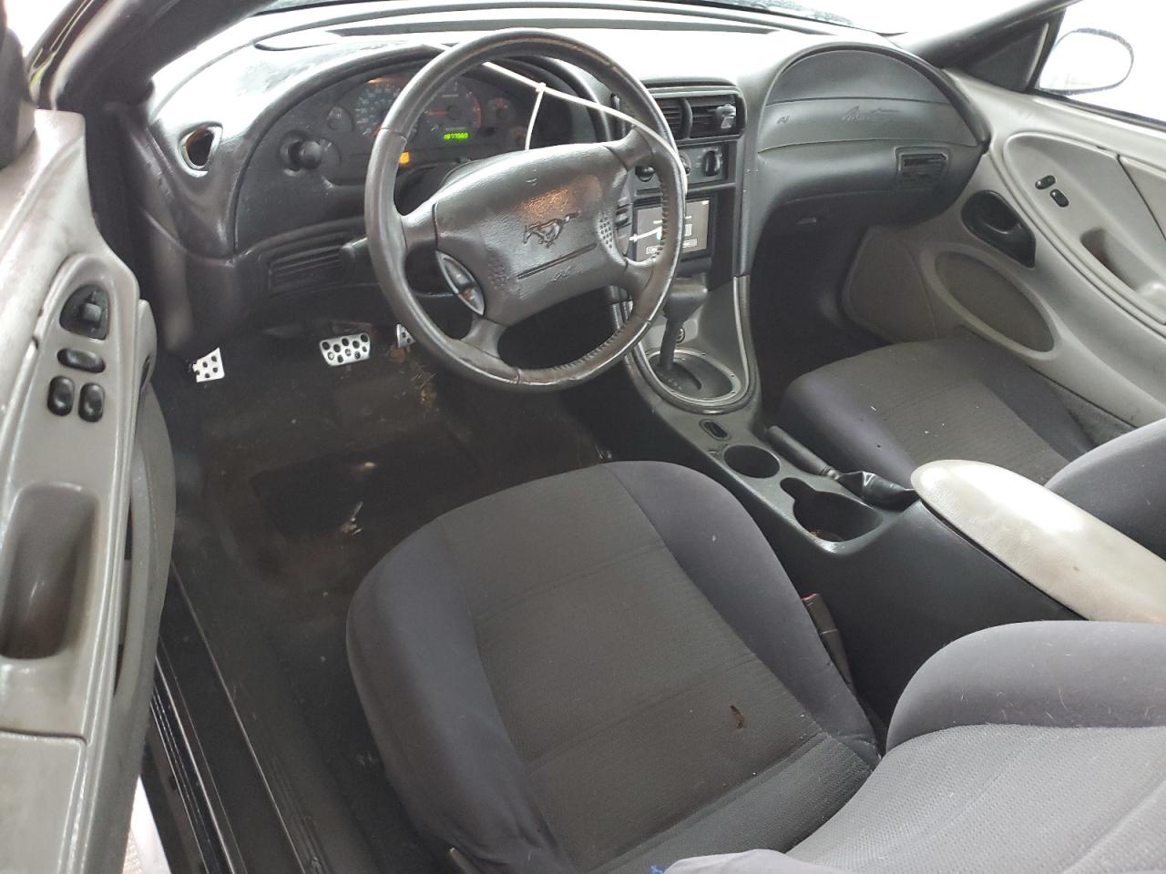 FORD MUSTANG 2004 — 9