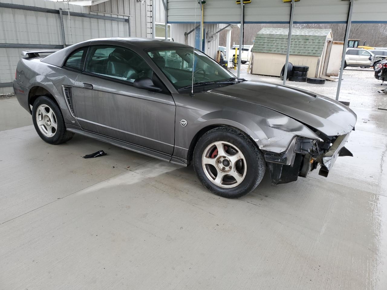 FORD MUSTANG 2004 — 5