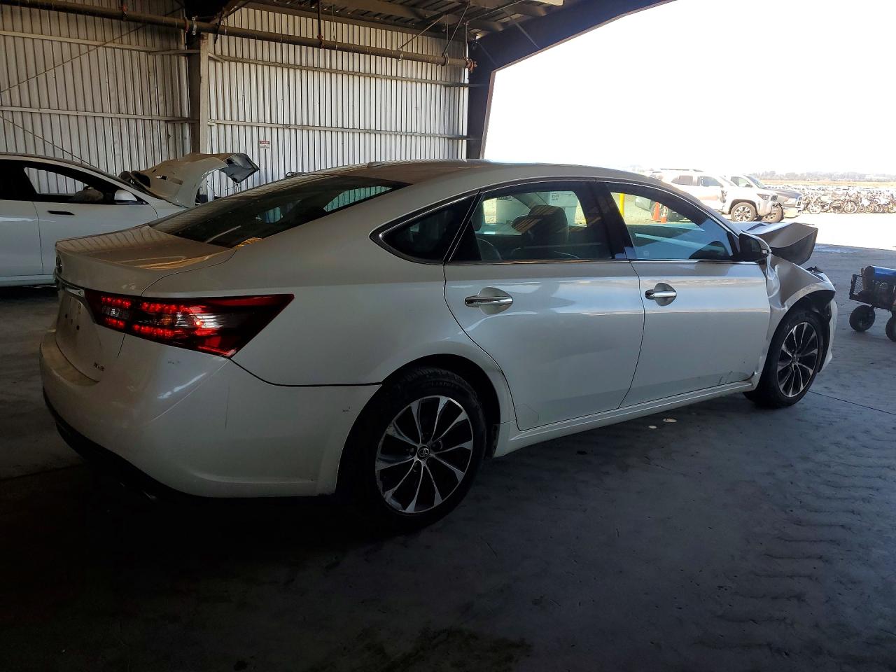 TOYOTA AVALON 2016 — 4