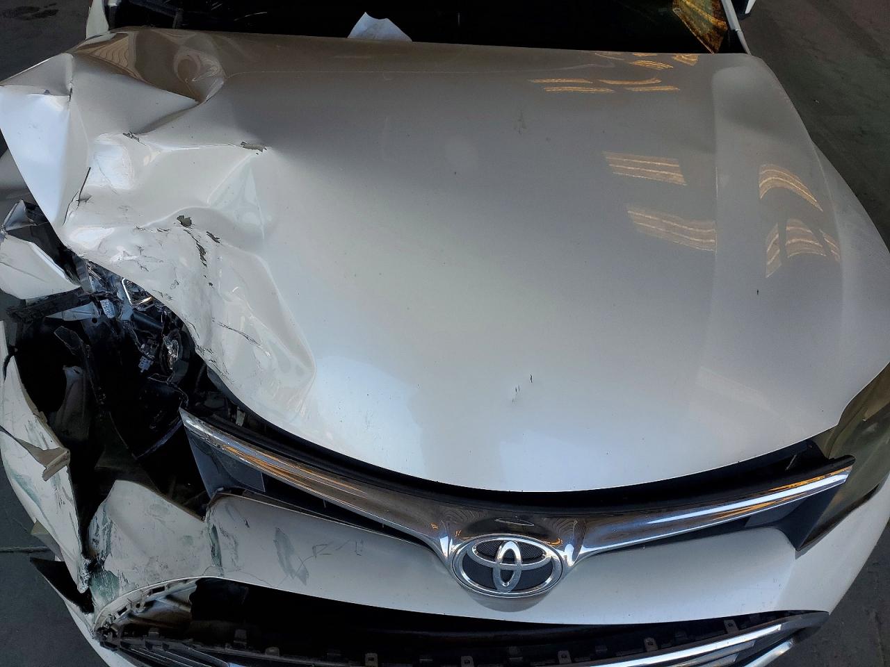 TOYOTA AVALON 2016 — 12