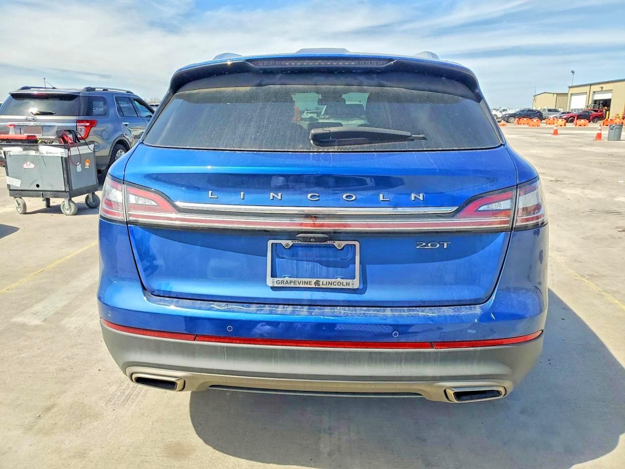 LINCOLN NAUTILUS 2020 — 7