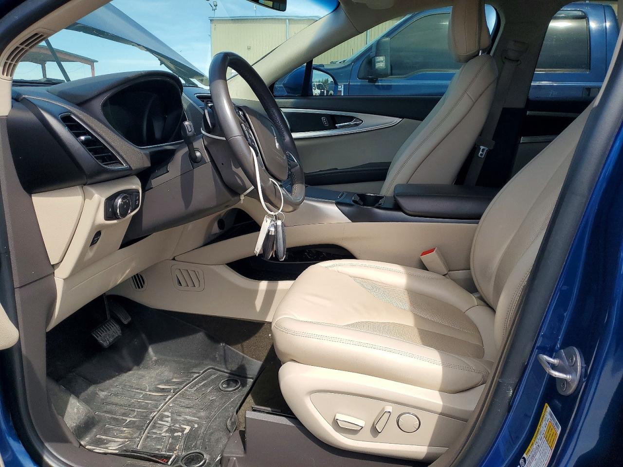 LINCOLN NAUTILUS 2020 — 8