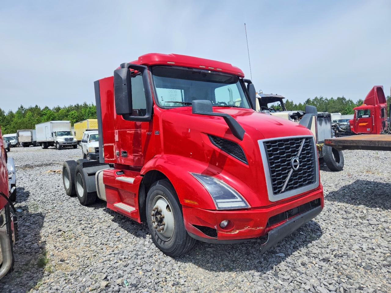2020 VOLVO VNR