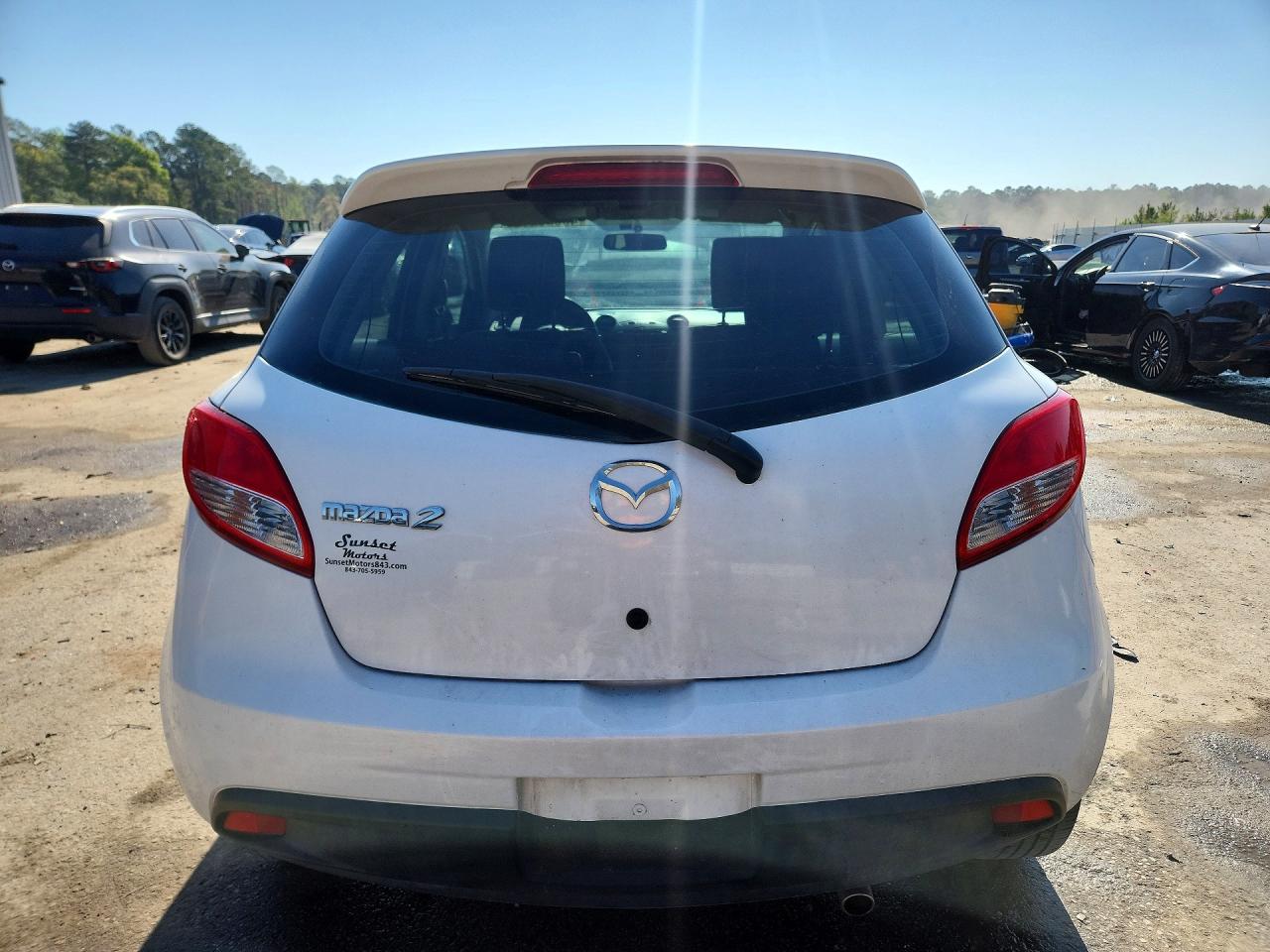 MAZDA MAZDA2 2011 — 7