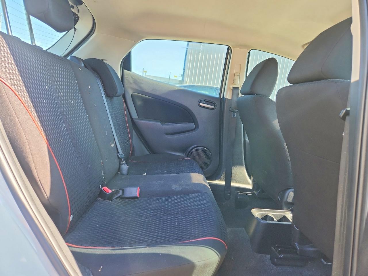 MAZDA MAZDA2 2011 — 11