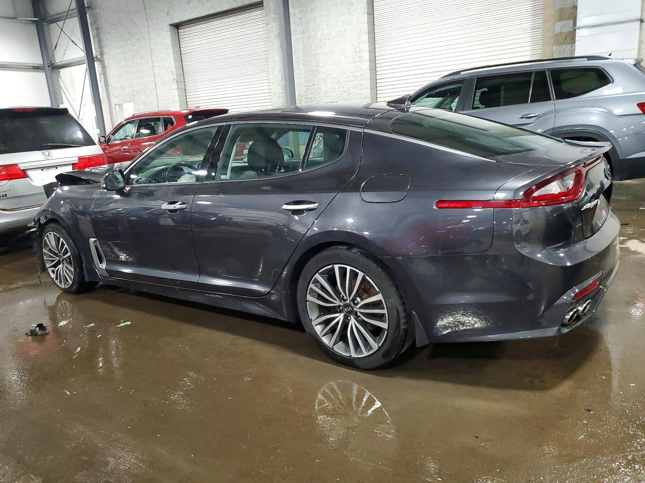KIA STINGER 2019 — 3