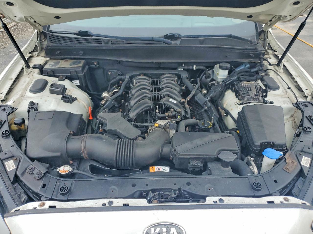 KIA K900 2015 — 12