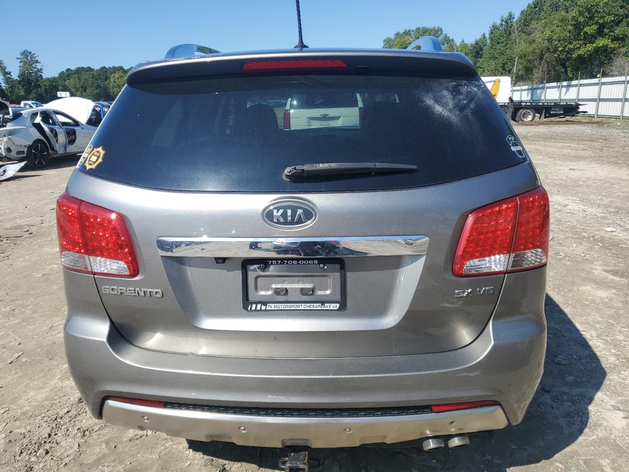 KIA SORENTO 2011 — 7