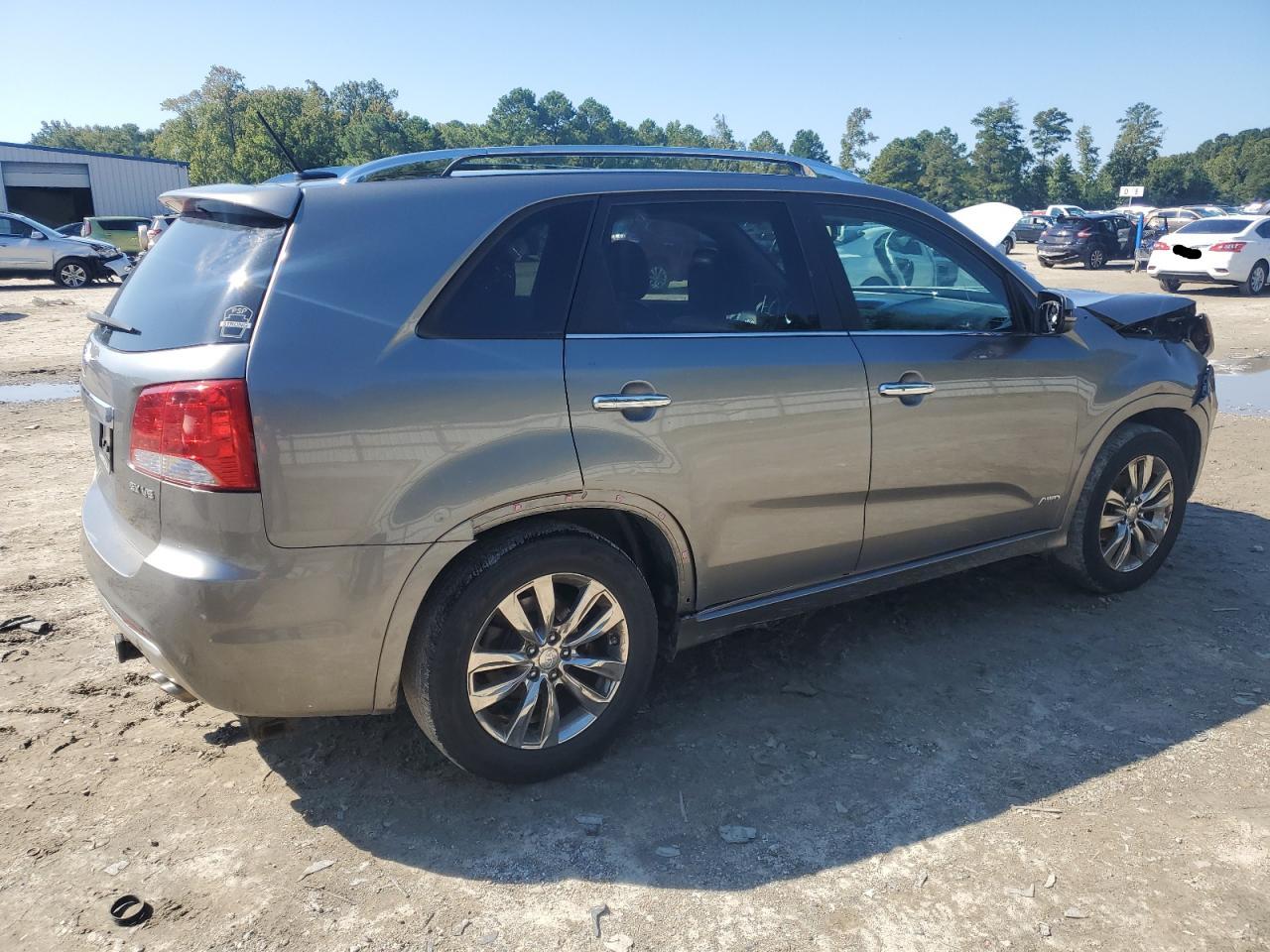 KIA SORENTO 2011 — 4