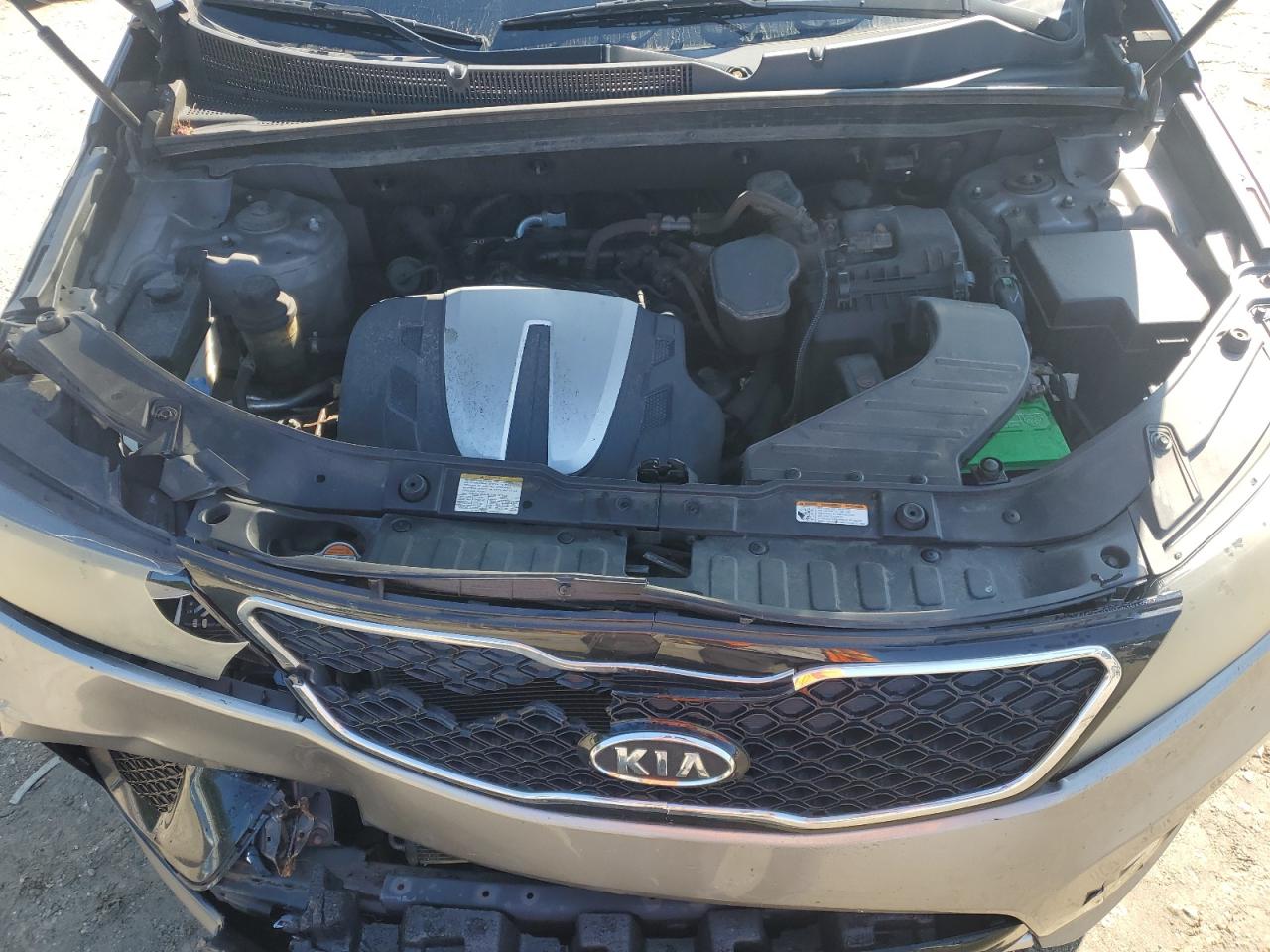 KIA SORENTO 2011 — 13