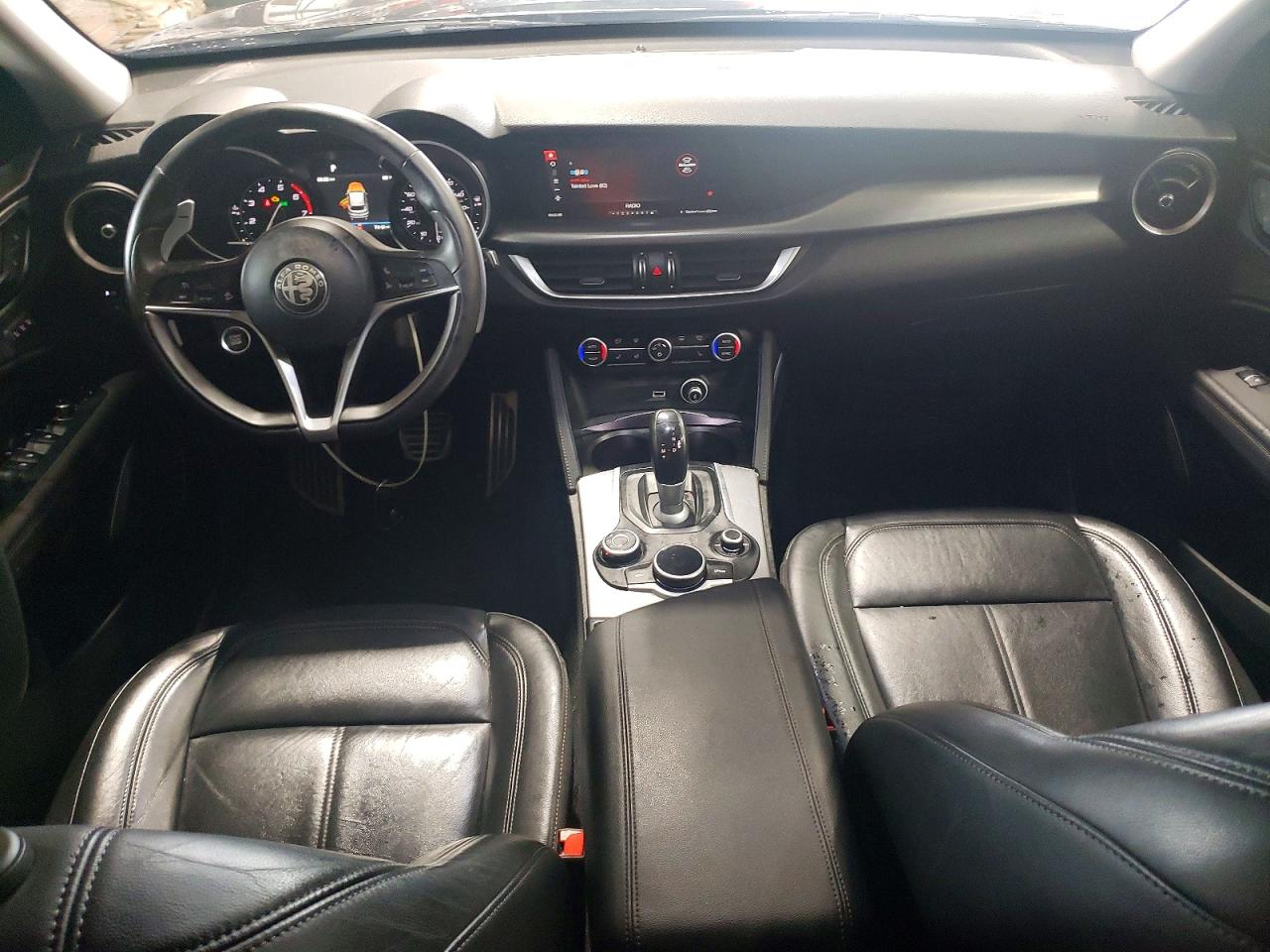 ALFA ROMEO STELVIO 2018 — 9