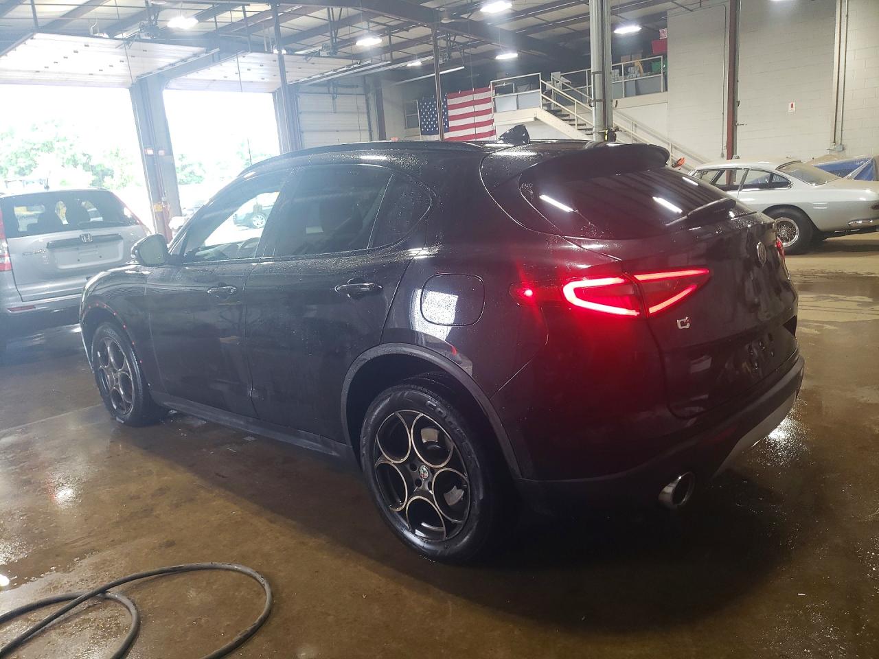 ALFA ROMEO STELVIO 2018 — 3