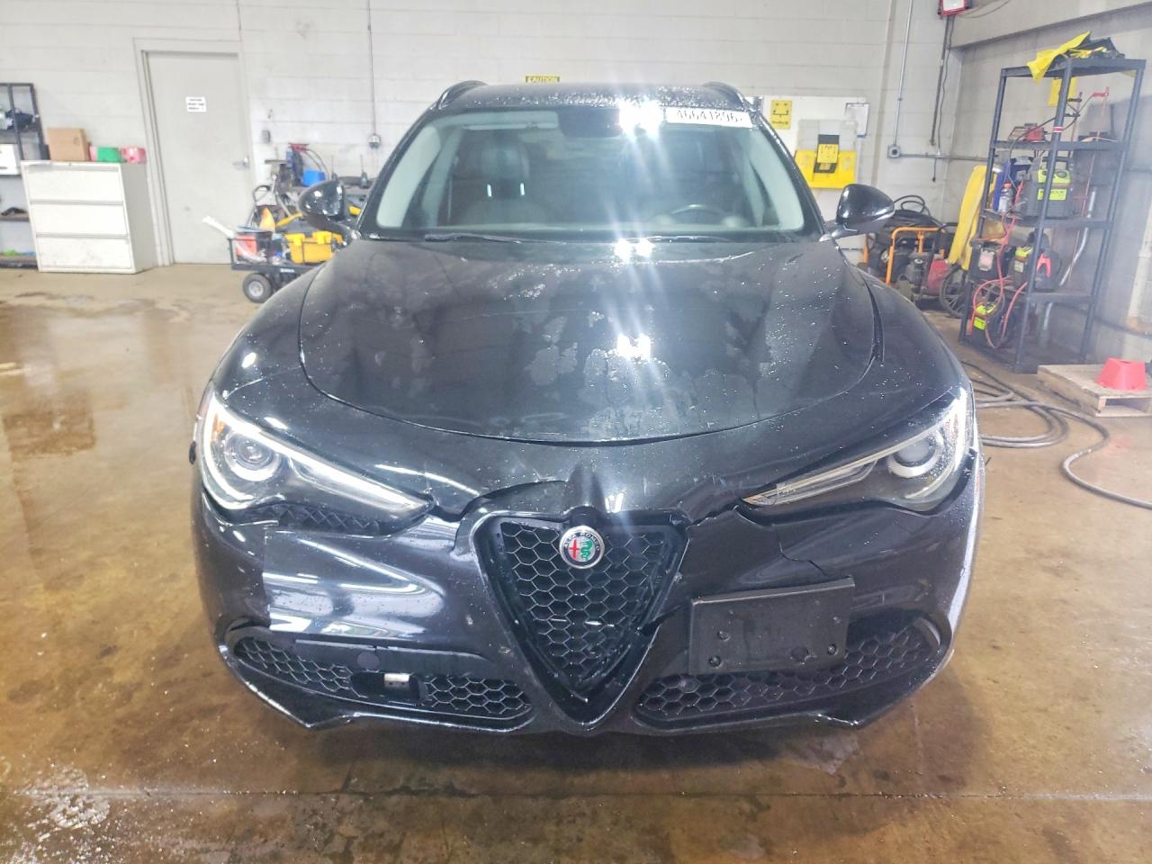 ALFA ROMEO STELVIO 2018 — 6