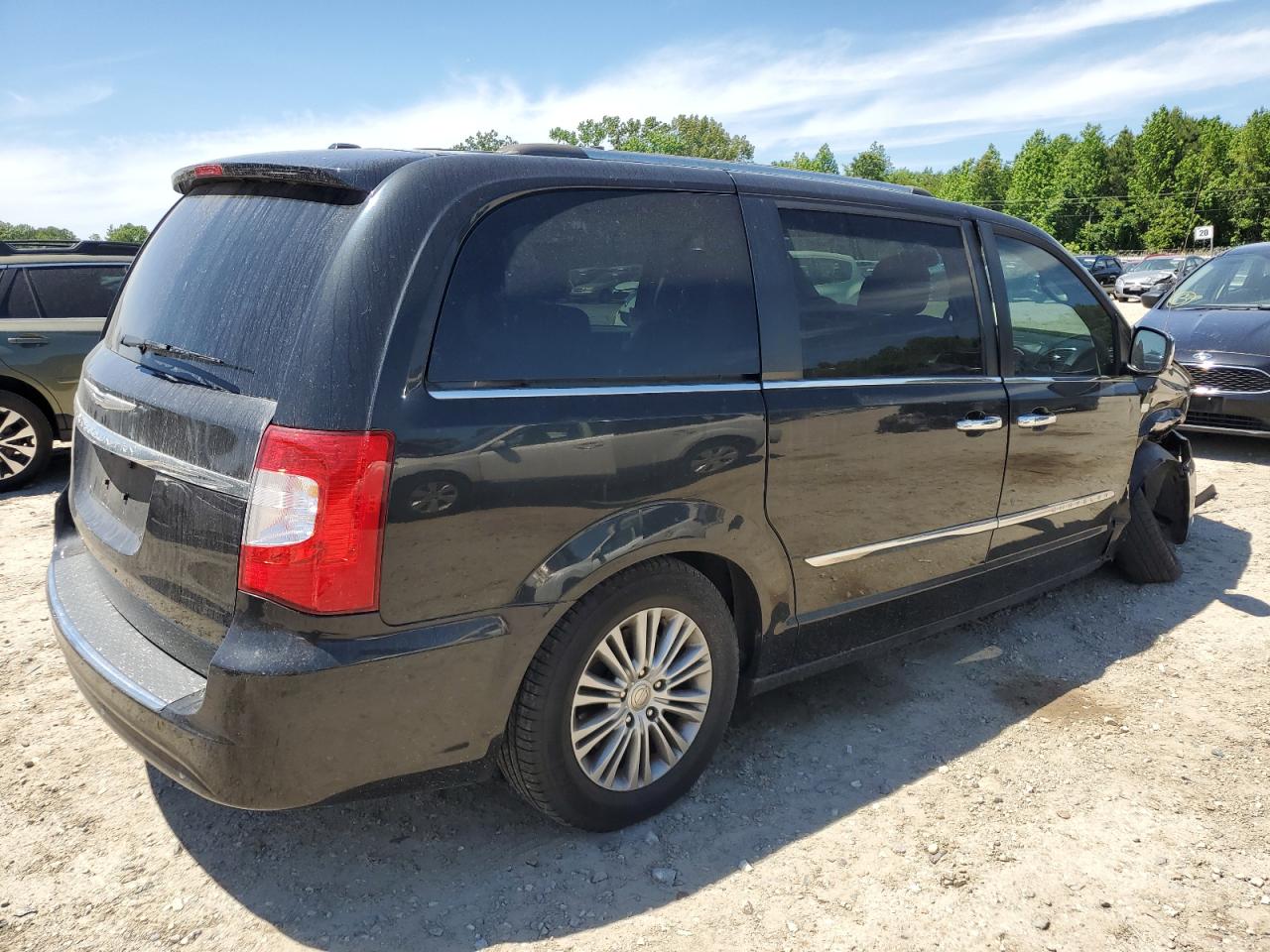 CHRYSLER TOWN & COUNTRY 2014 — 4