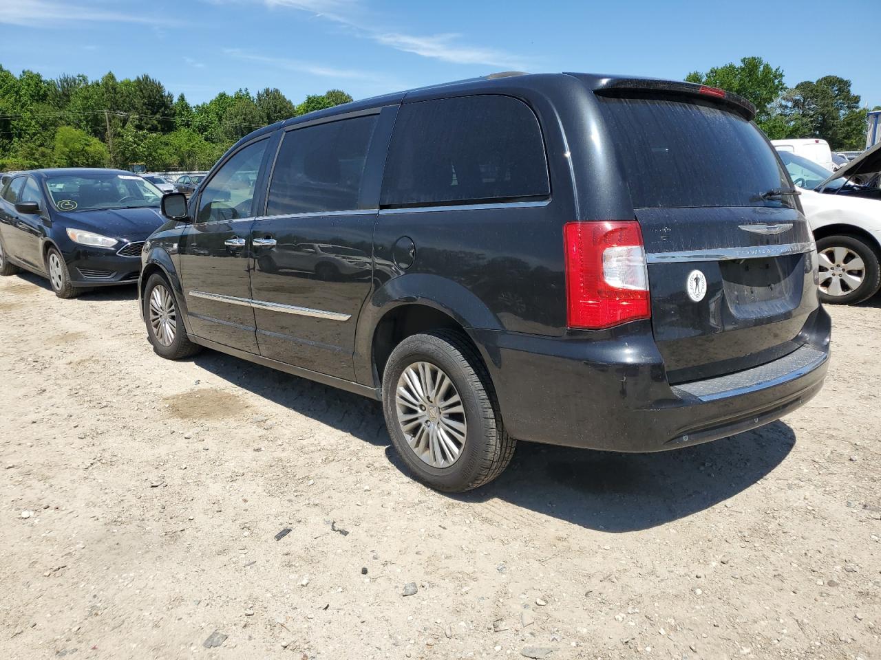 CHRYSLER TOWN & COUNTRY 2014 — 3