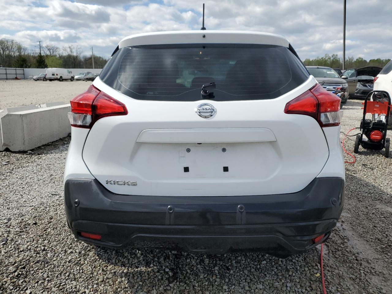 NISSAN KICKS 2020 — 7