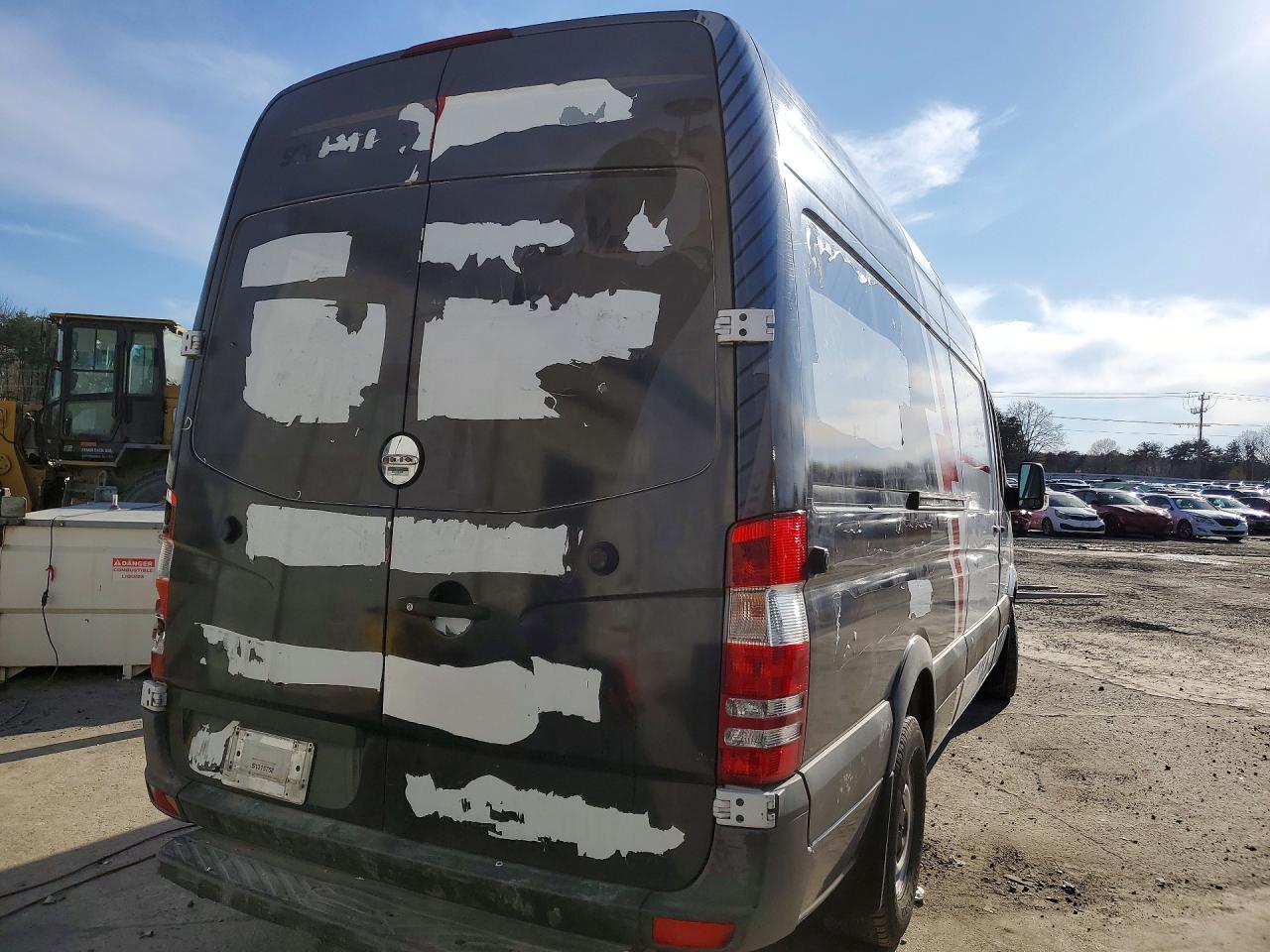 FREIGHTLINER SPRINTER 2015 — 4