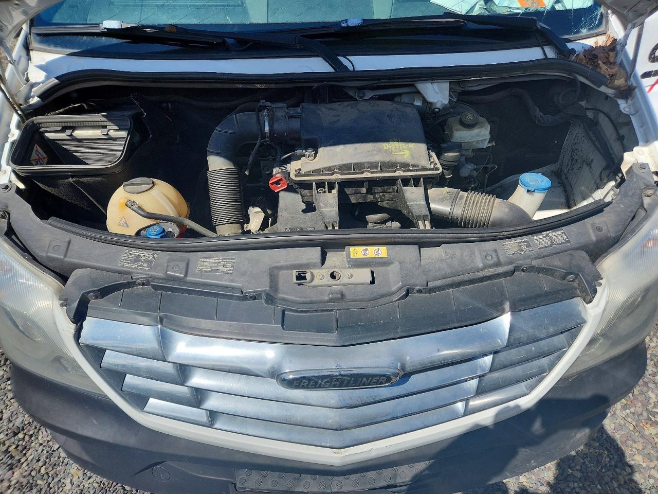 FREIGHTLINER SPRINTER 2015 — 13
