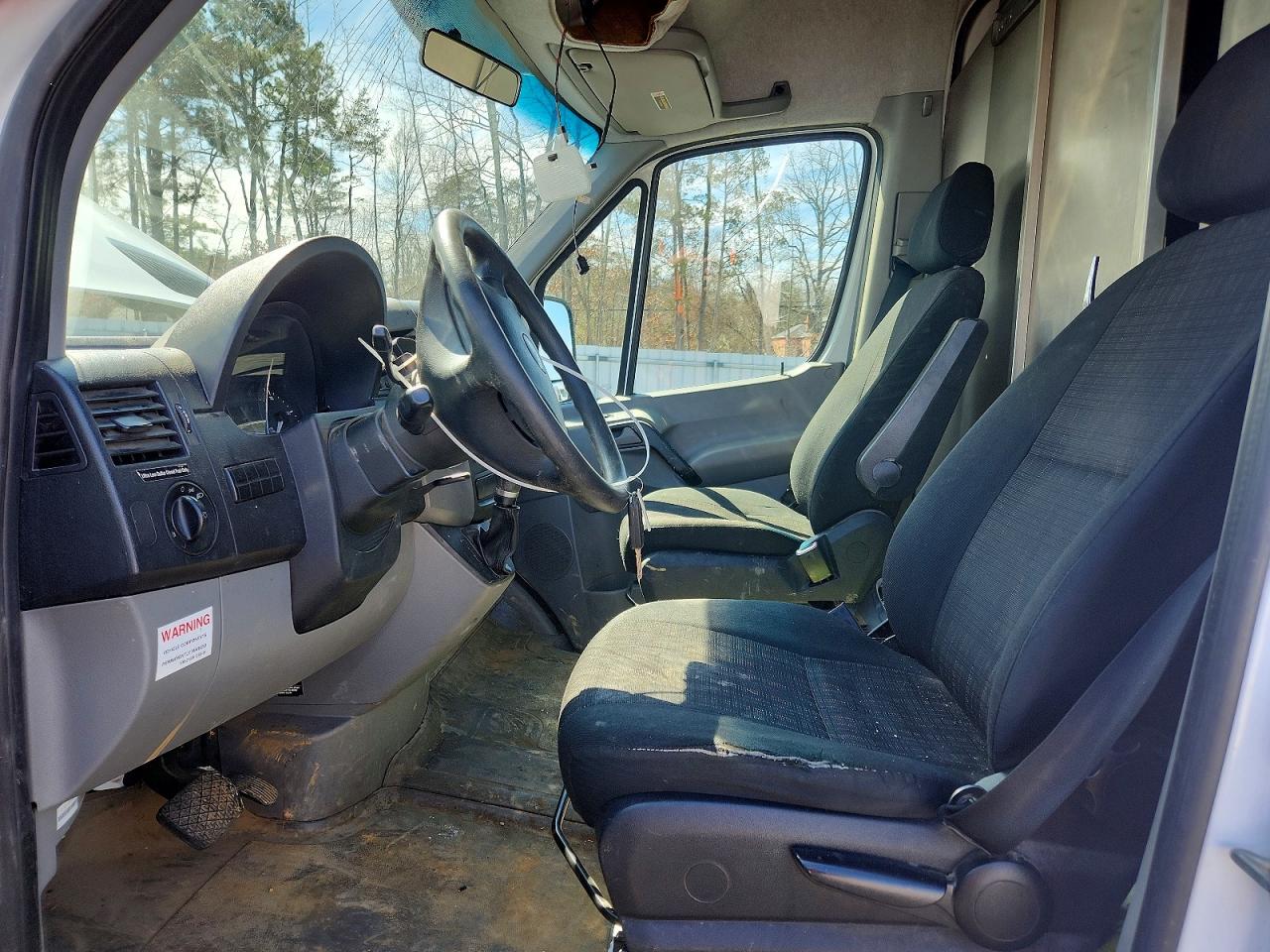 FREIGHTLINER SPRINTER 2015 — 8