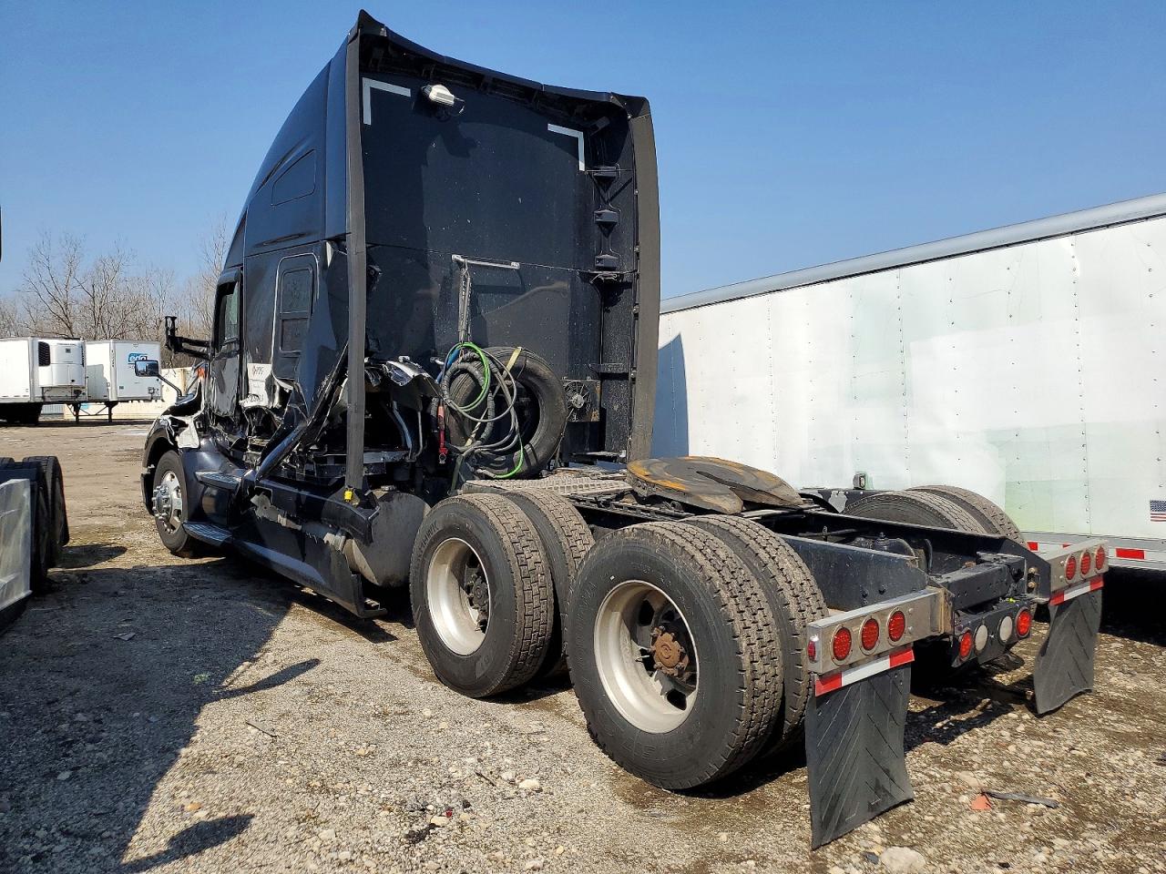 KENWORTH CONSTRUCTION 2017 — 4