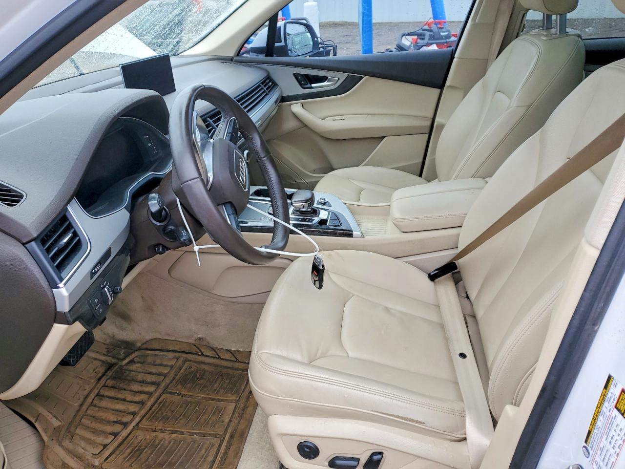 AUDI Q7 2019 — 8