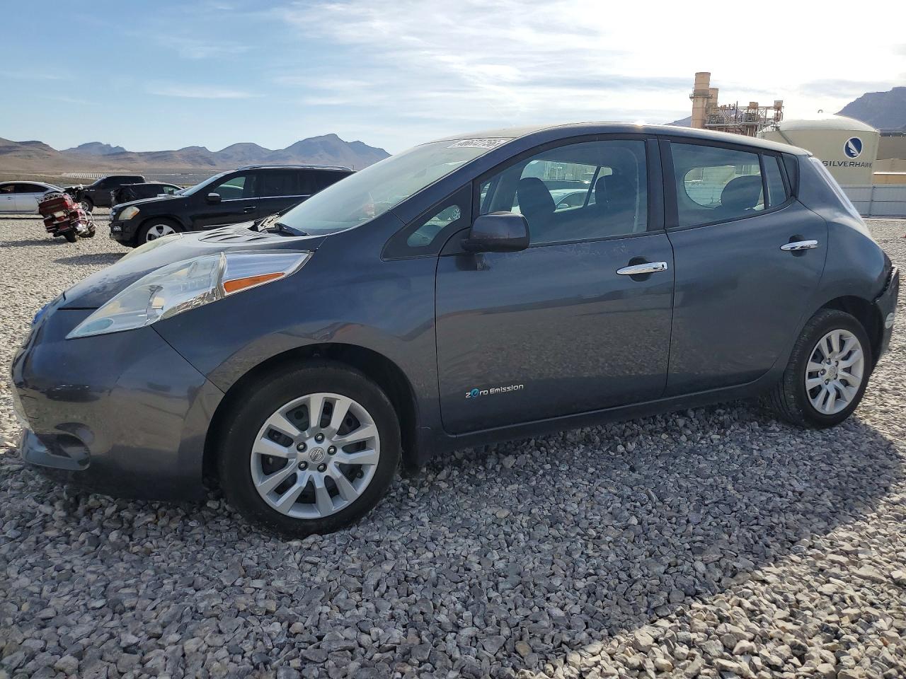 2013 NISSAN LEAF S