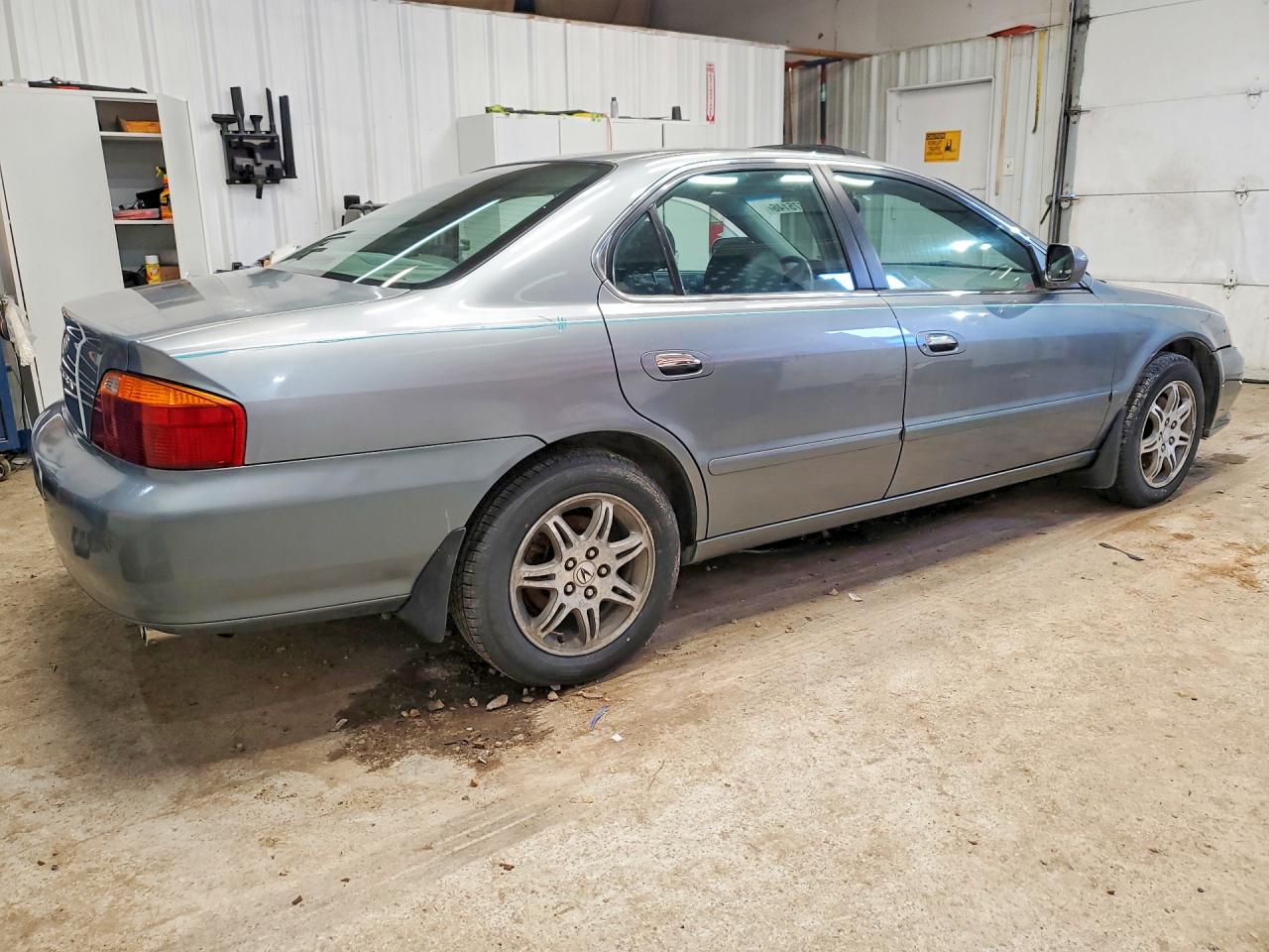 ACURA 3.2TL 2000 — 4