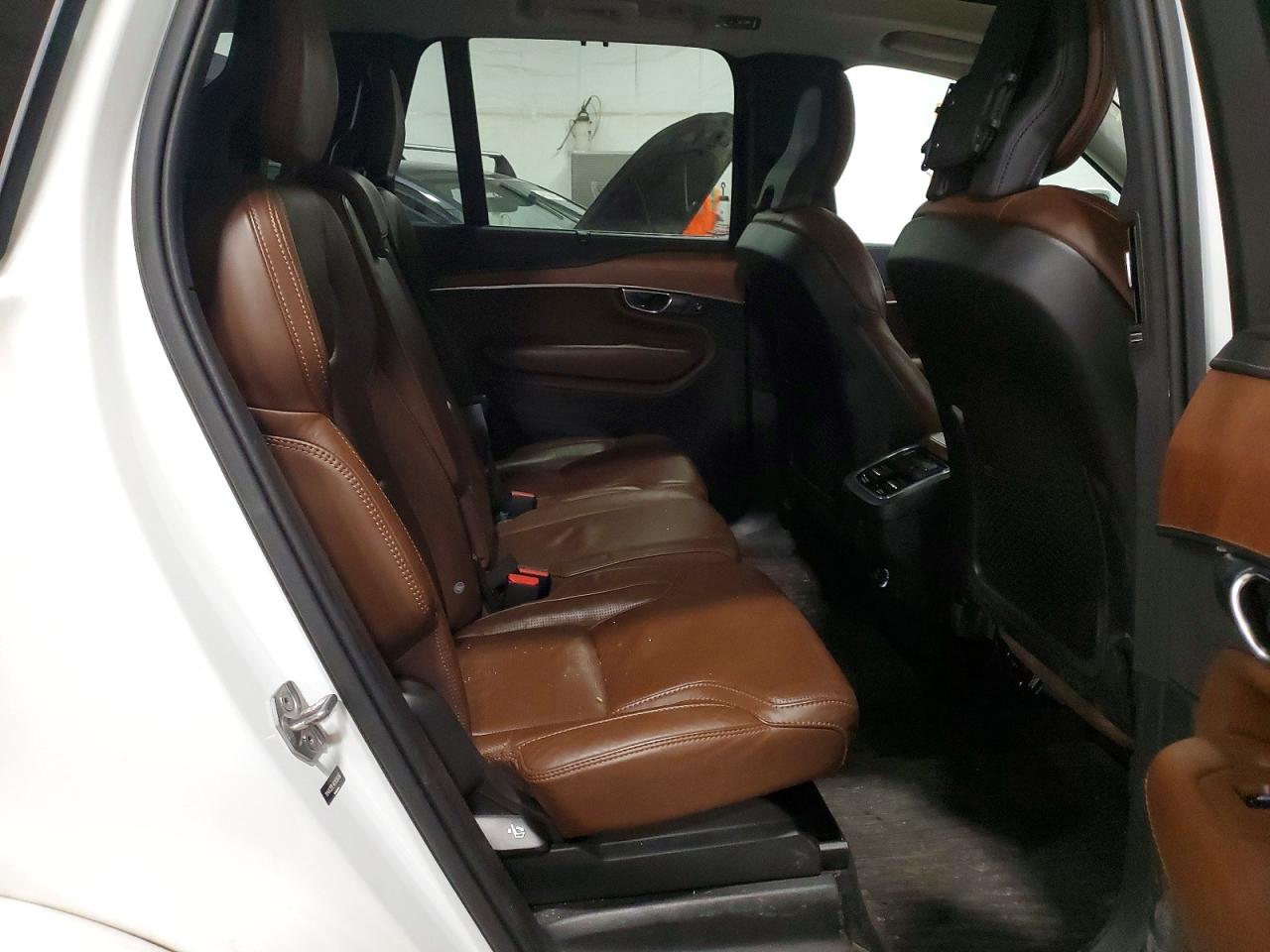 VOLVO XC90 2019 — 12